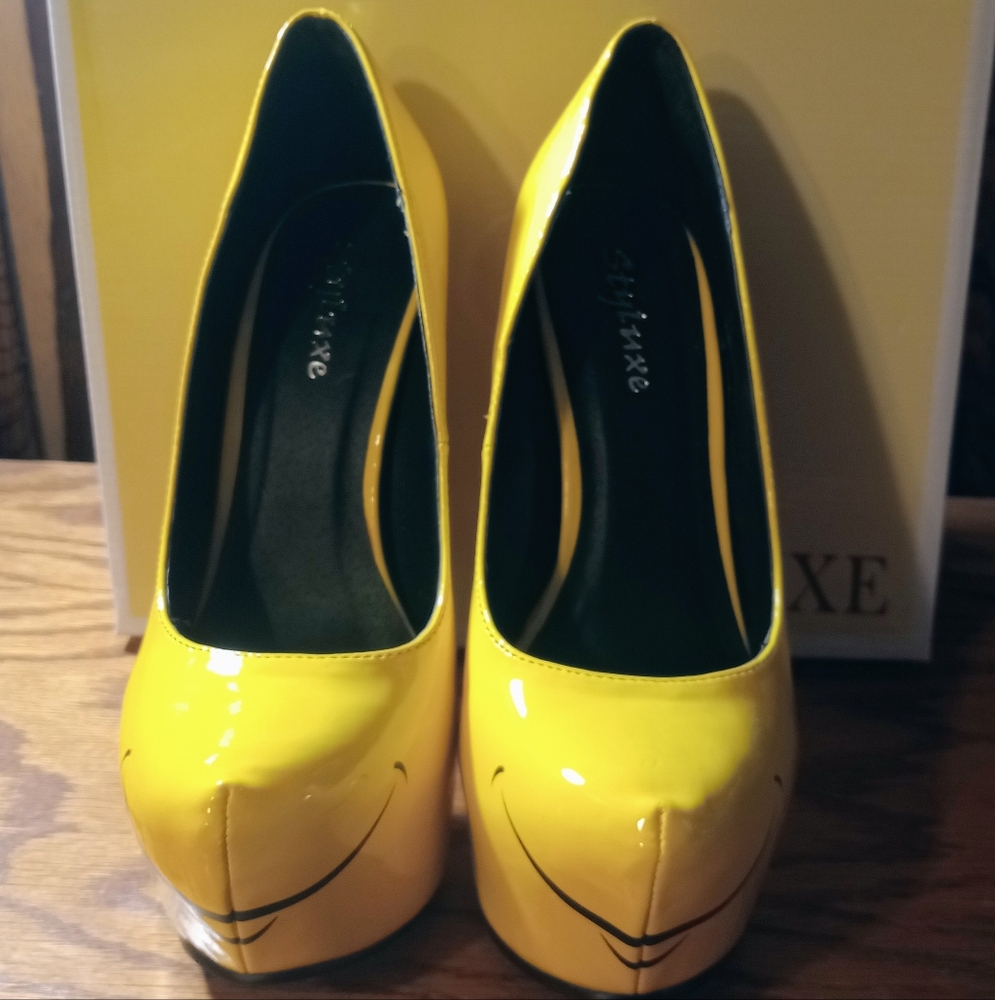 Styluxe Yellow Smile Stiletto Heel Platform Pumps Size 7